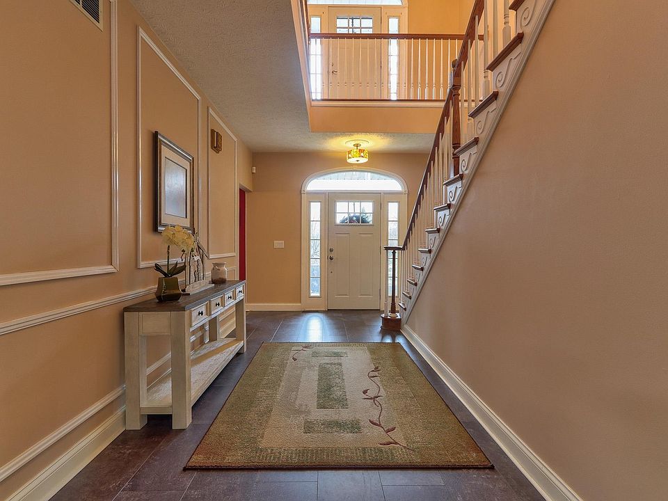 394 W Evergreen Plz S, Santa Claus, IN 47579 | Zillow