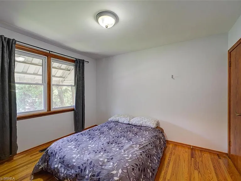 56 Avondale St — Photo 20