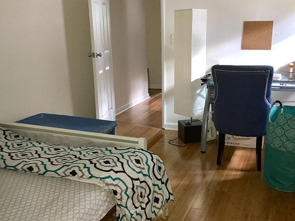 4th image of 48 S Lake Ave APT 7