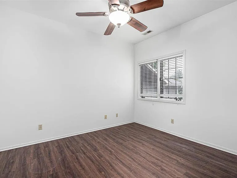 1025 N Spoede Rd — Photo 4