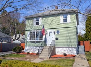 4 Oliver St, Smithfield, RI 02917