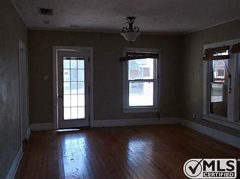 3rd image of 514 NW 3rd St