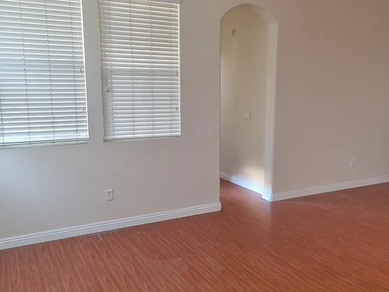 25557 Huxley Dr — Photo 26