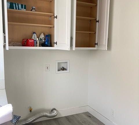 4th image of 11192 Saratoga Dr