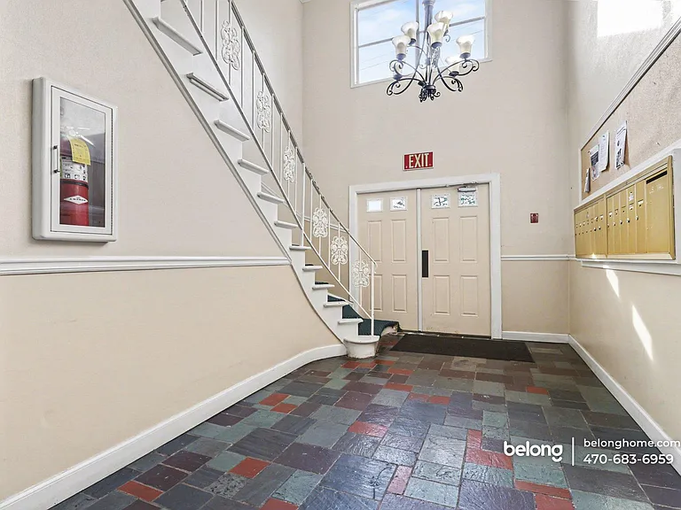 6851 Roswell Rd #O26 — Photo 8