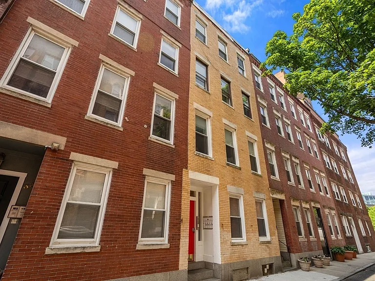 34 Sheafe St — Photo 8
