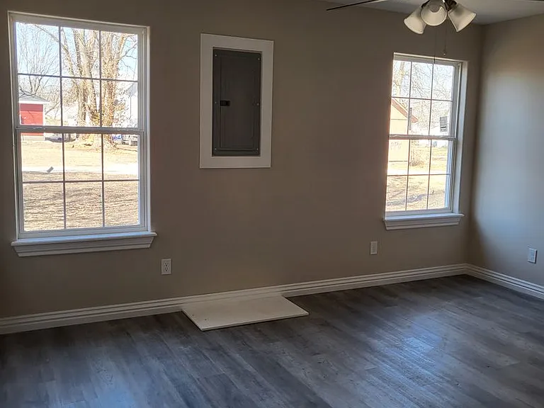 614 N Webb St — Photo 14