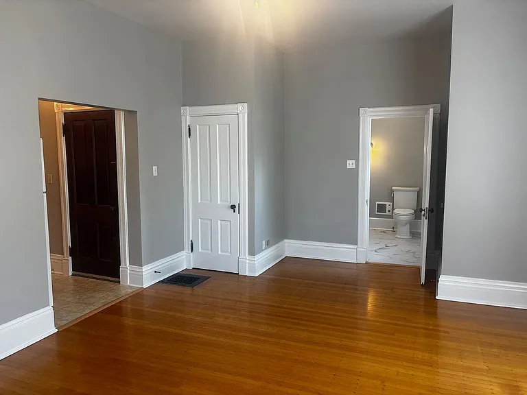 924 W Wayne St — Photo 24