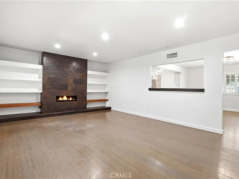 524 E Ghent St — Photo 12