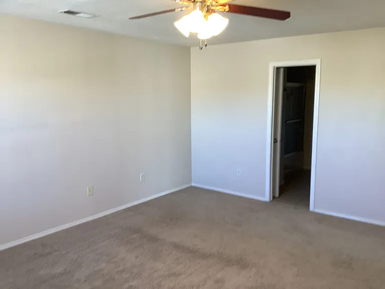 5726 Quay Dr NE — Photo 6