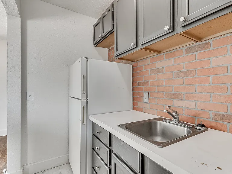2111 N Linn Ave — Photo 20
