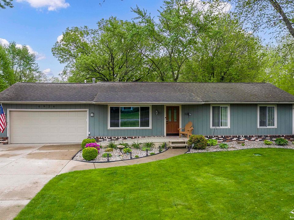 6926 Kirtwood Dr, Temperance, MI 48182 | Zillow