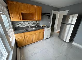 40 Coit St FLOOR 3, Irvington, NJ 07111