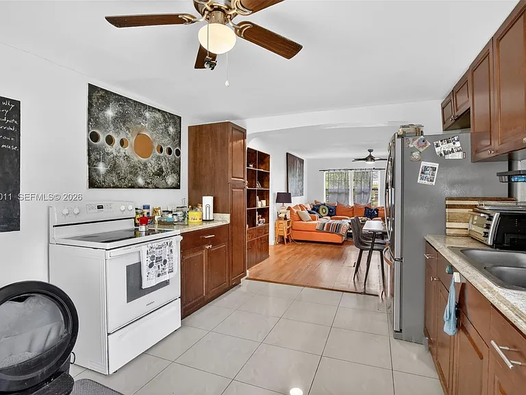6238 Hayes St — Photo 14
