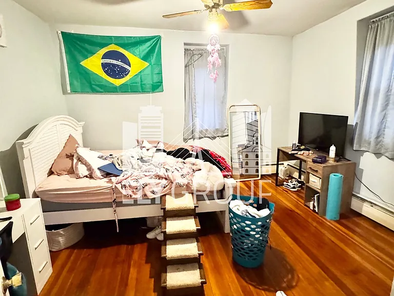 63 Walnut St #1 — Photo 5