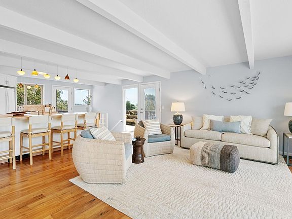 4th image of 127 Cormorant Way