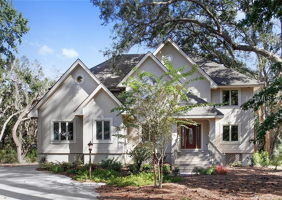1st image of 18 Foxbriar Ln
