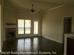 621 Park Wood Cir, Hewitt, TX 76643