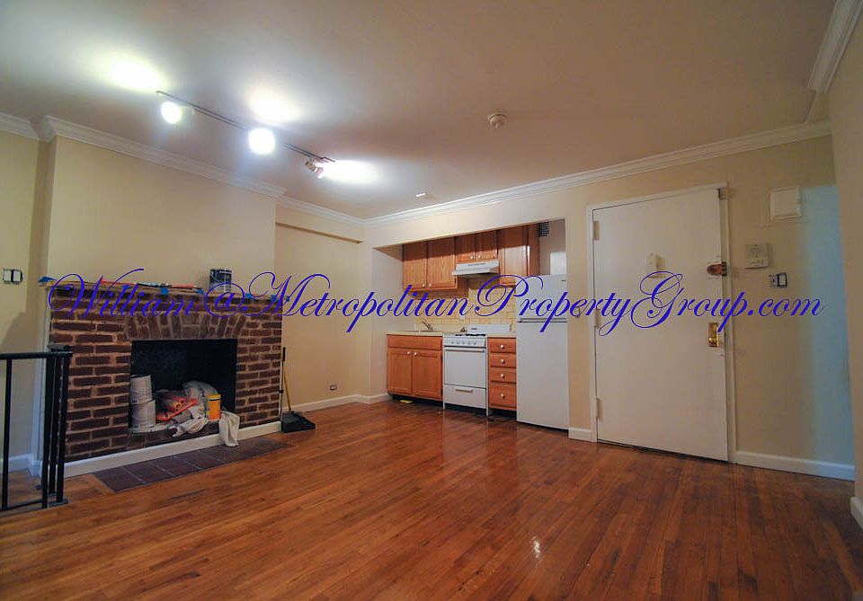 1st image of 246 W 20th St #4