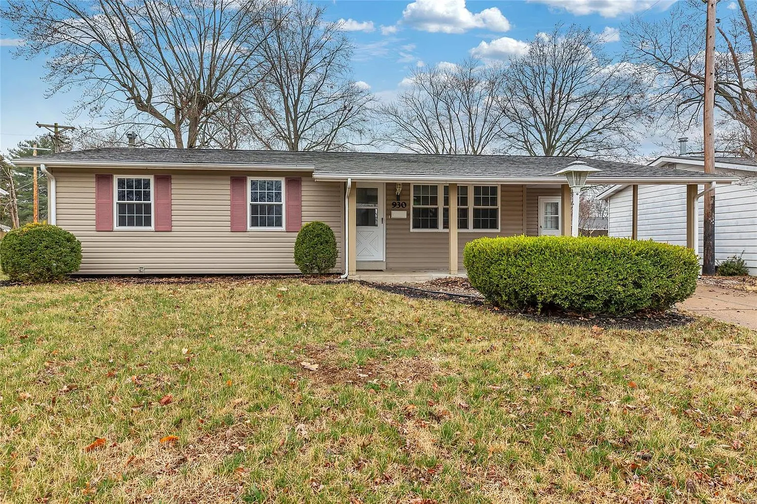 930 Jackson Ln photo 1