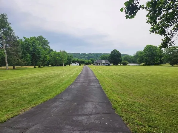 2199 W Trace Creek Rd, Waverly, TN 37185