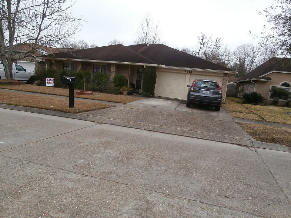 1st image of 2612 Lexington Dr
