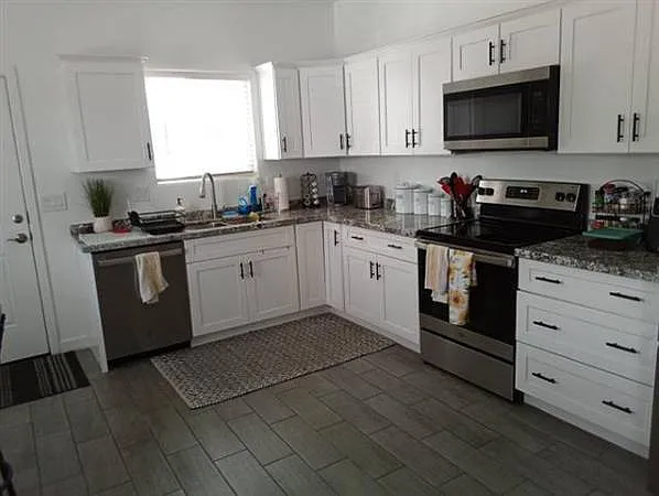 1006 S 3rd Ave — Photo 2