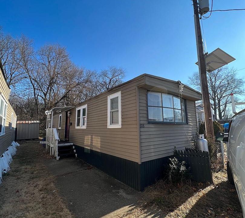 1st image of 808 Bertwood Ave