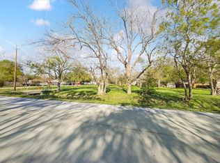 3109 Texas Ave, Dickinson, TX 77539
