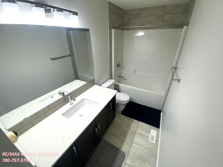 2443 15th Ave NW #UPPER — Photo 31