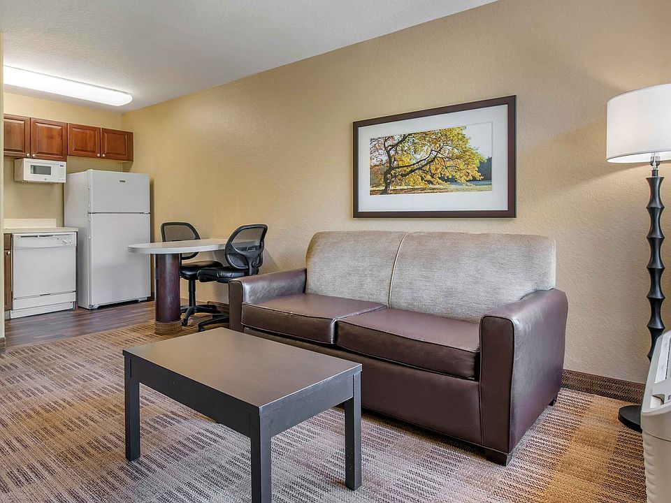 1 Bedroom Suite - 1 King Bed