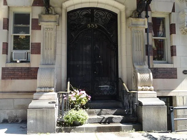 Building Photo 3