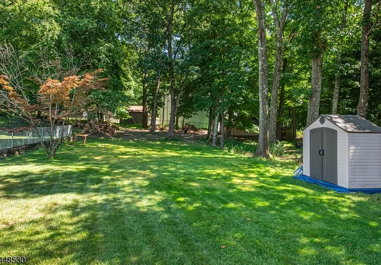 35 Erie Ave — Photo 4