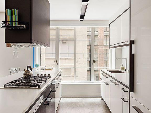 2nd image of 70 Charlton St #3G