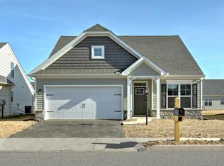 966 Ortley Dr, Mechanicsburg, PA 17055