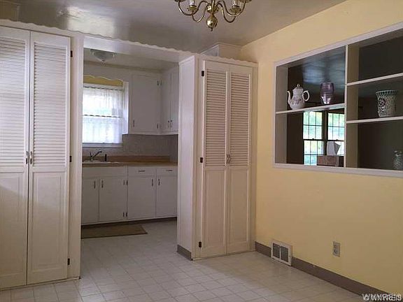 4th image of 1287 92nd St