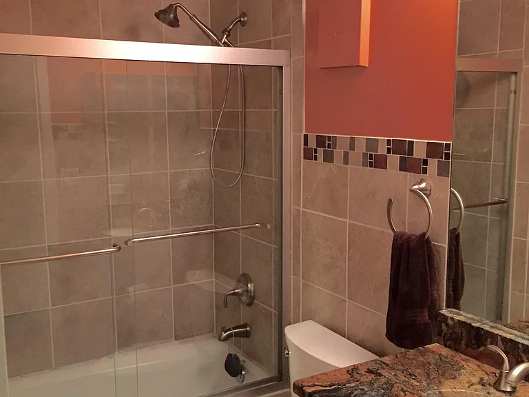 2804 N Lakewood Ave #107 — Photo 4