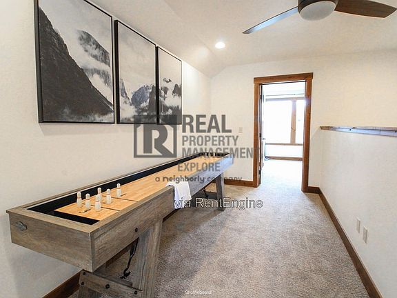 3rd image of 1029 4th Ave W