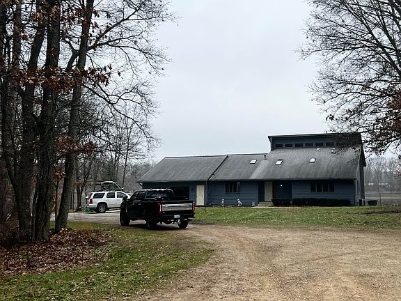 2nd image of 62597 30th St