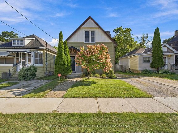 2nd image of 54 Hume St