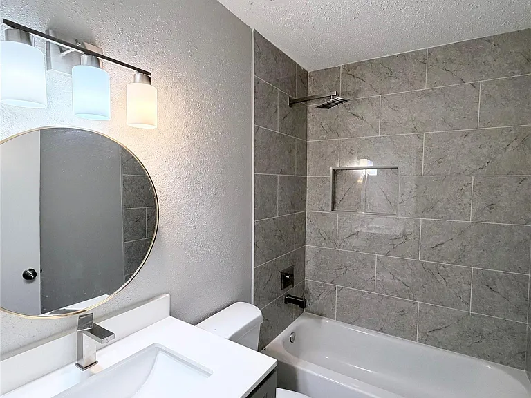 7202 S Dairy Ashford Rd — Photo 20