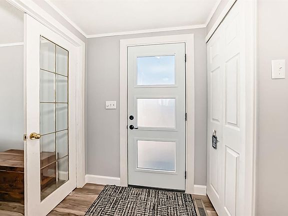 4th image of 124 S Big Springs Dr SE