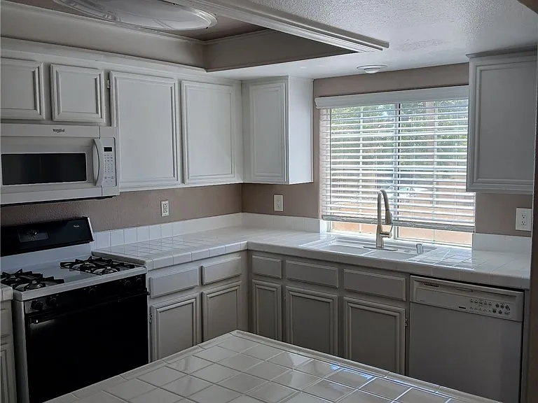 1851 Hillpointe Rd #1722 — Photo 3