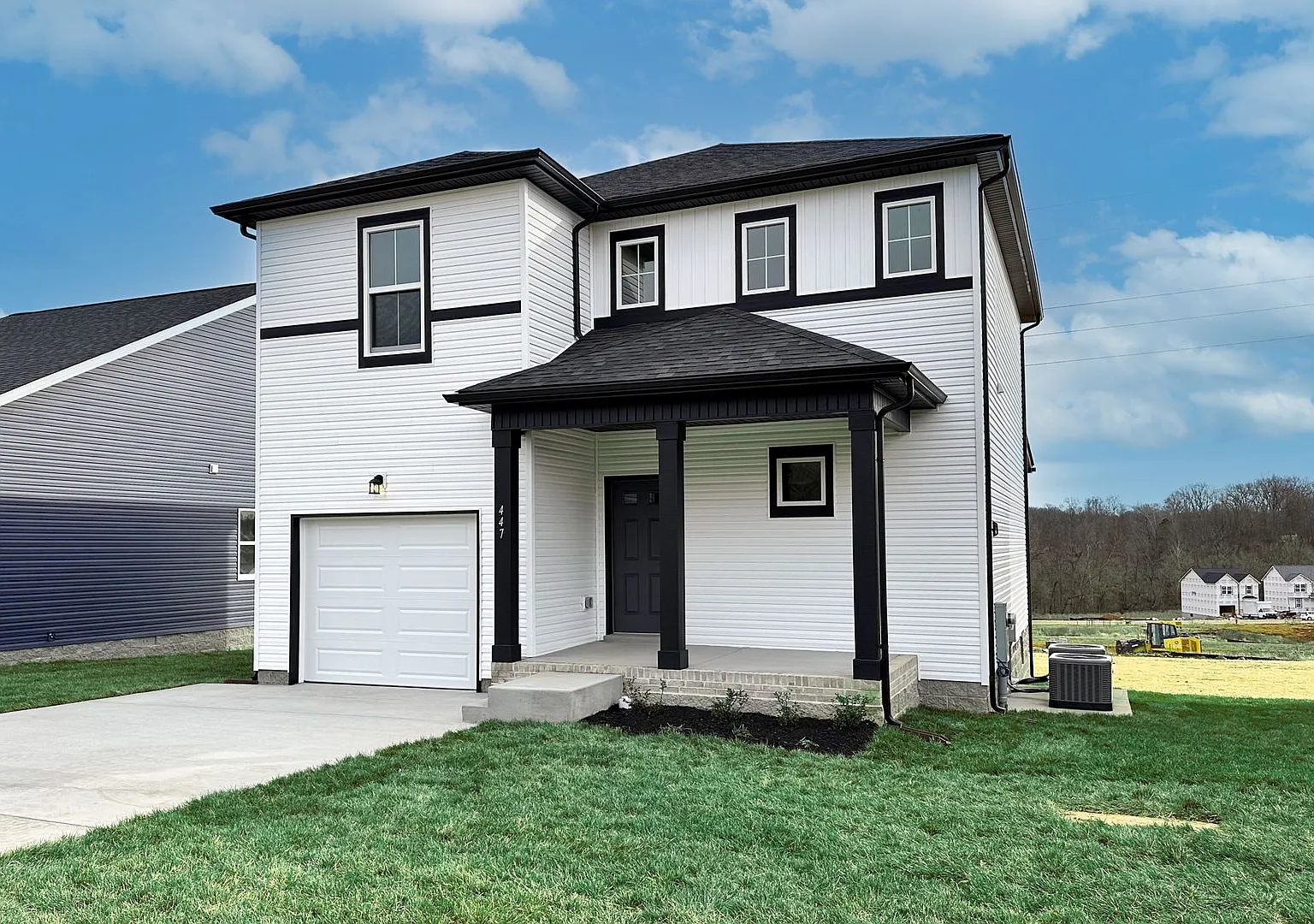 Front Porch Charmer With Hardwood Flooring, Kitchen Island, Pantry and Back Covered Back Deck — Photo 2