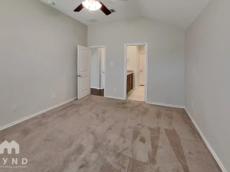 529 Paloma St — Photo 11