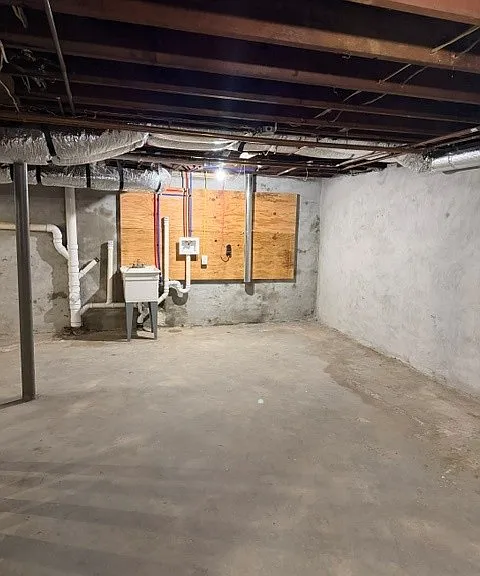 277 Waterman St — Photo 12