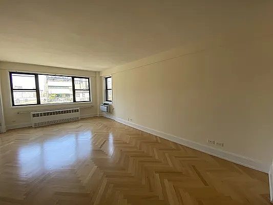 1st image of 420 E 79th St APT 17B