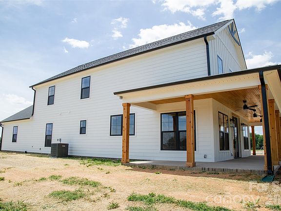 2nd image of 1216 Mills Harris Rd