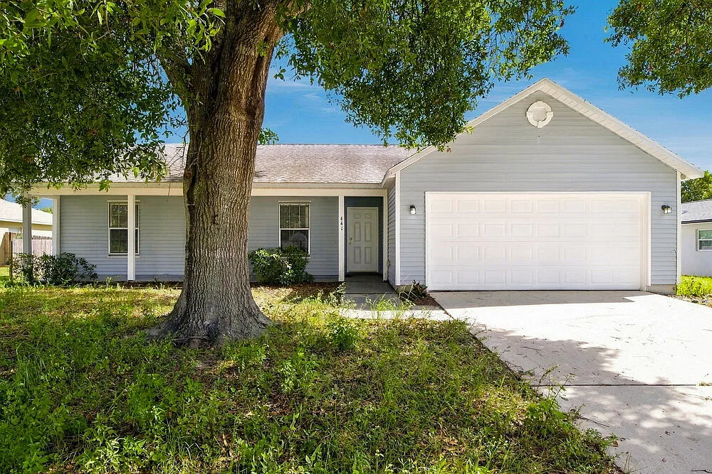 3 bed, 2.0 bath, 1410 sqft, $1,735 — Photo 1