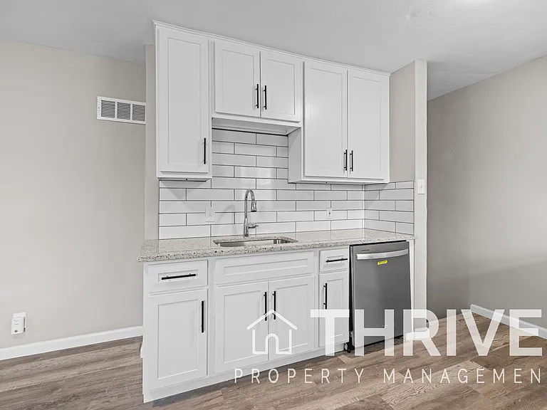 1068 Rainbow Dr — Photo 7
